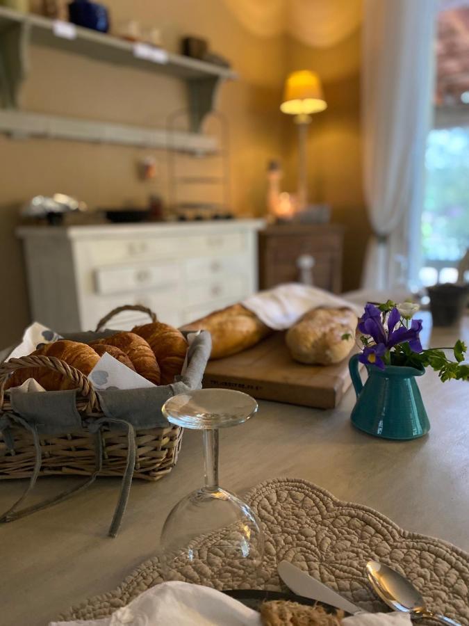 Bed and Breakfast L'Eveil En Provence Entrecasteaux Exteriér fotografie
