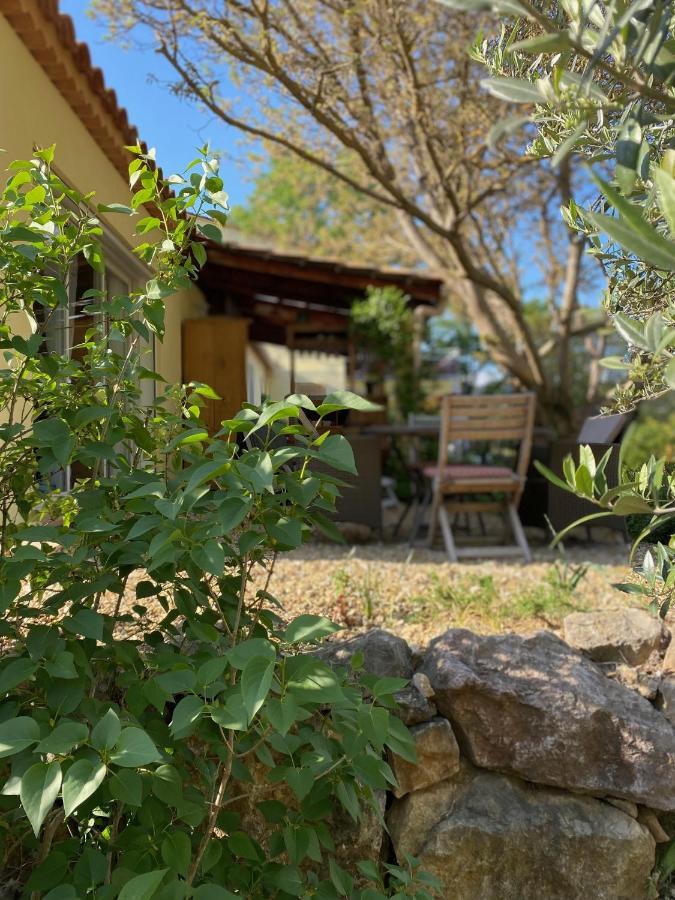 Bed and Breakfast L'Eveil En Provence Entrecasteaux Exteriér fotografie